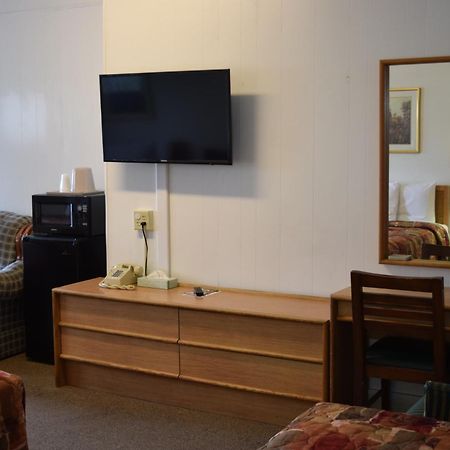 Economy Inn Taylorville Bagian luar foto