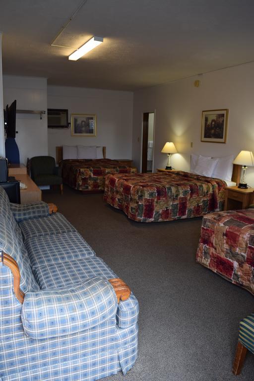 Economy Inn Taylorville Bagian luar foto