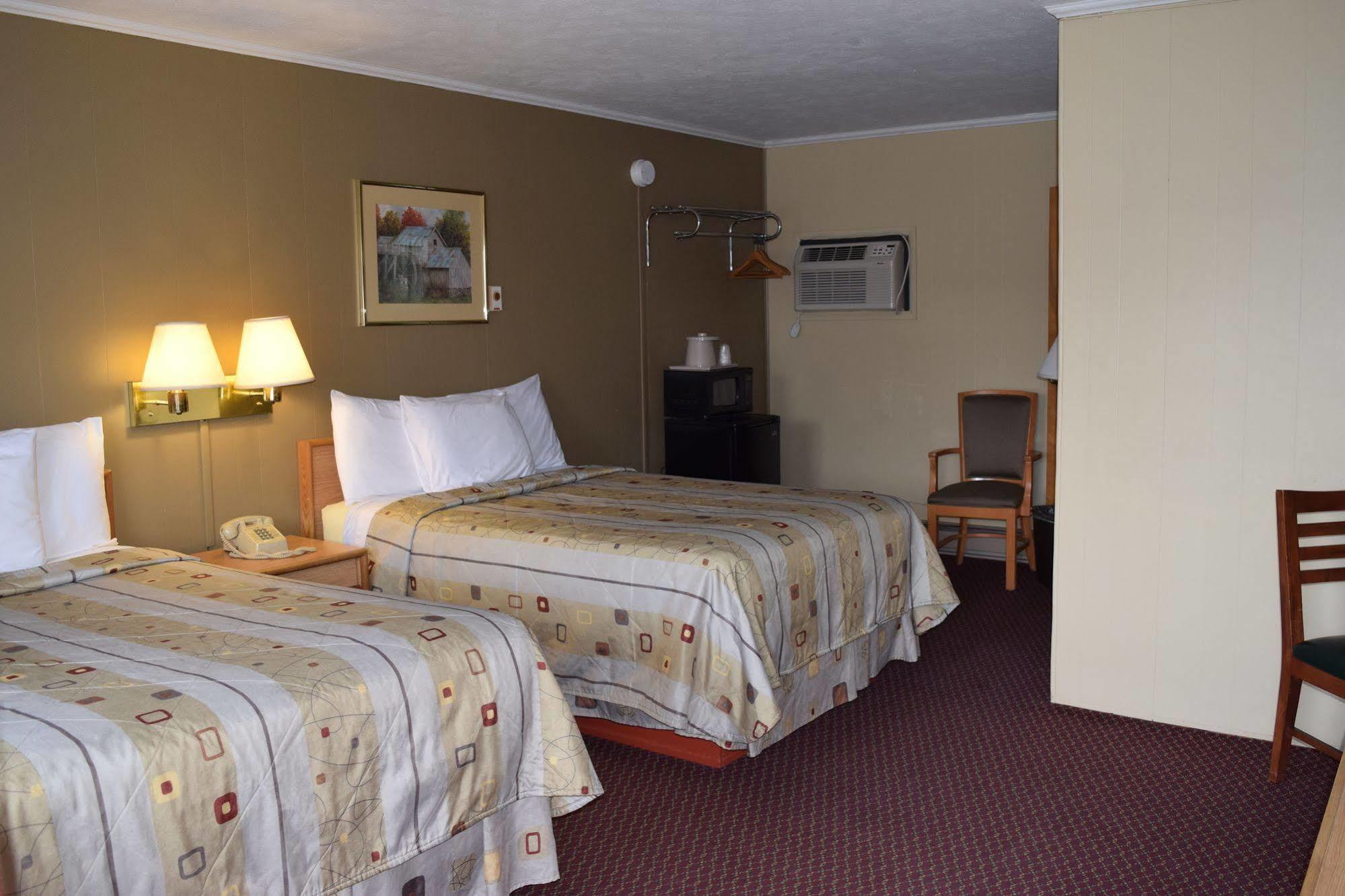 Economy Inn Taylorville Bagian luar foto