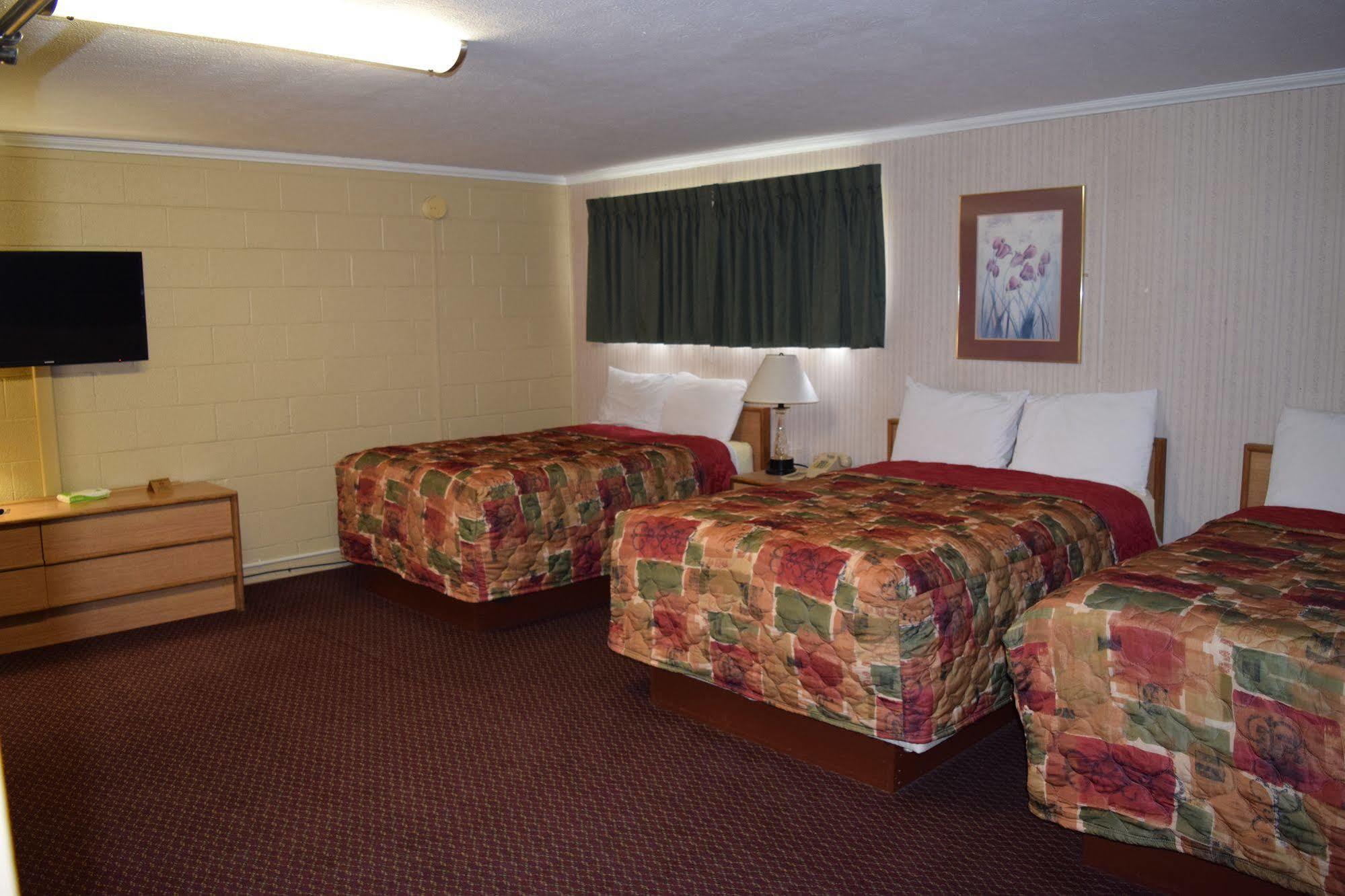 Economy Inn Taylorville Bagian luar foto